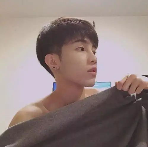 彼此男生该怎么哄在哭的女生