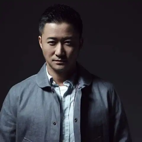 谢楠为何哭成泪人,老公吴京给予安慰,原来是因为这样