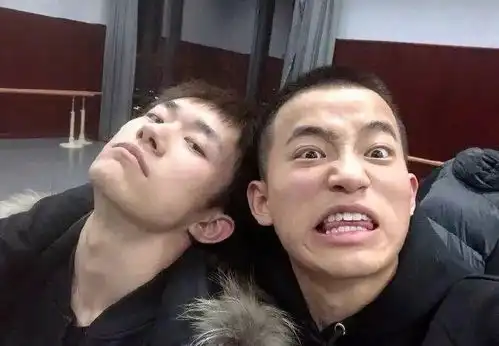 易烊千玺扮猴解放天性,刘昊然忙挣学分,明星读大学也累