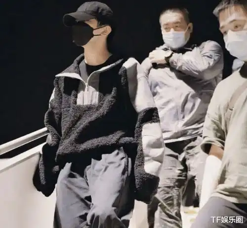奇迹发布预告,易烊千玺带伤被汽车撞飞,镜头逼真粉丝心疼了
