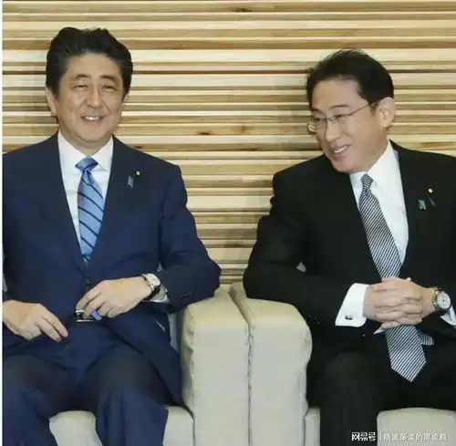 日本专家猛批安倍经济学,称安倍经济学让普通日本人变得更穷了