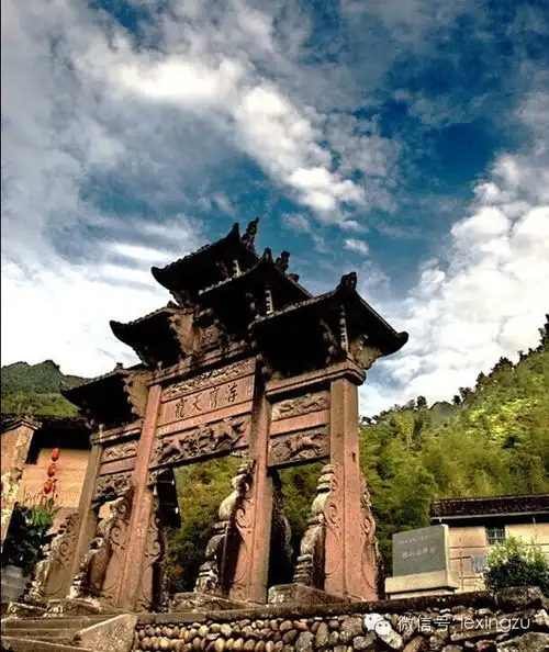 10月12日56日乌溪江南尖岩独山古寨大柯梯田精品两日游