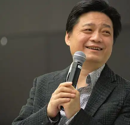 华谊兄弟股票再次下跌,崔永元连晒三图,一个字透露内心喜悦