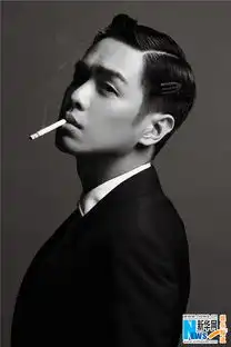 张若昀化身嬉皮绅士黑白大片演绎极简魅力