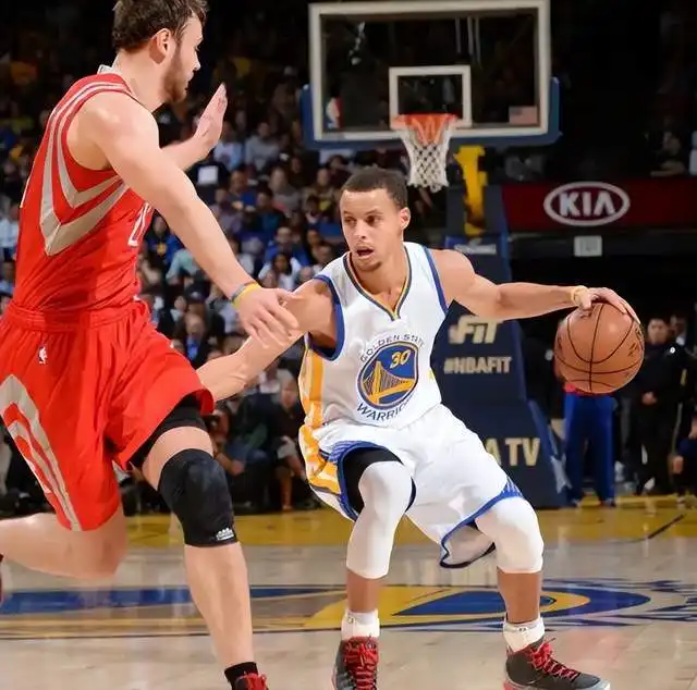 一夜暴富盘点nba改变球队的十次选秀选中巨星巅峰十余年