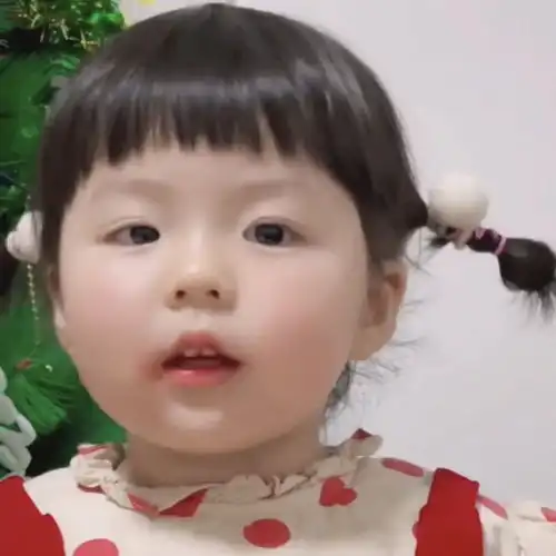 可爱头像不乖乖睡觉的小孩会罚站