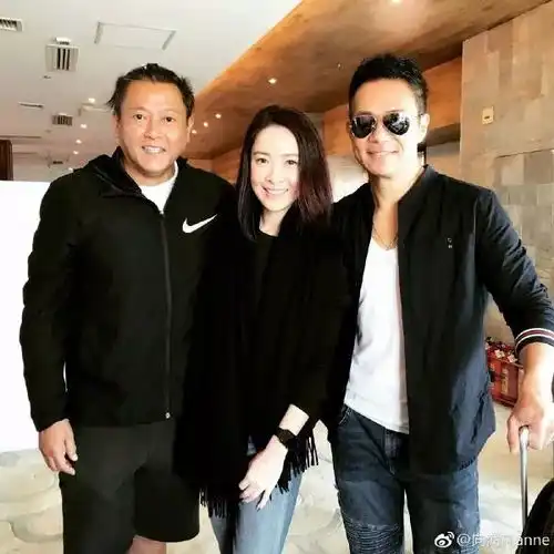 背叛9年女友,分手后闹前任是贱人,闪婚19岁小三,世纪渣男如今胖若两人魏骏杰