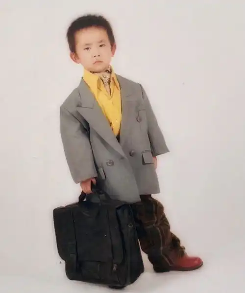 易烊千玺,凭什么这么火