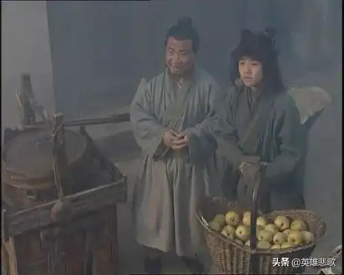 水浒中的郓哥老成奸诈,心思缜密,为小利害死武大,最后却善终