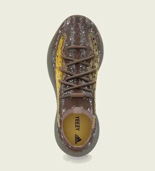 夜光满天星都有下月的yeezy380长得真奇怪...