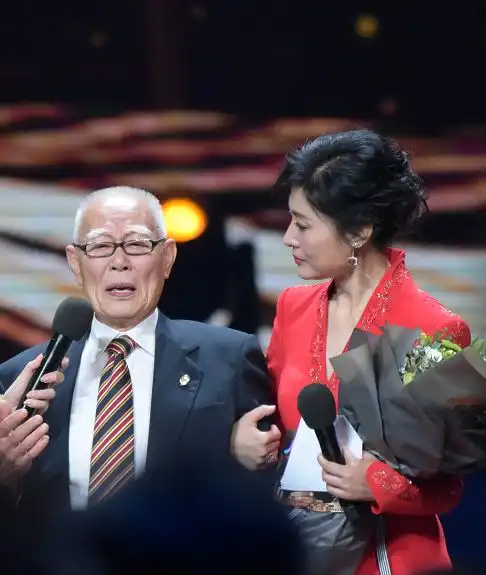 今夜,佛山星光璀璨大众电影百花奖揭晓,吴京陈瑾获最佳男女主角