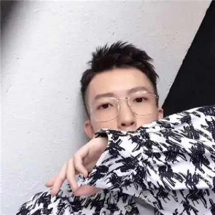 孤傲高冷男头像,这个年纪最彻底的爱心没了