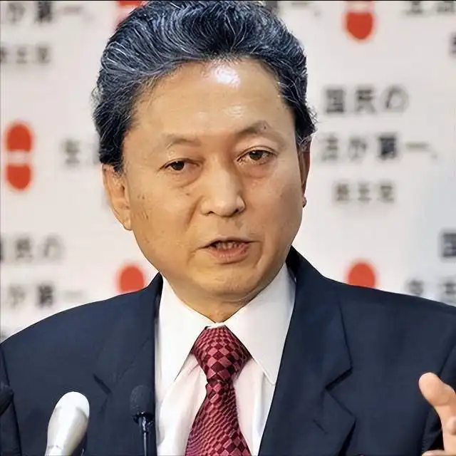 情况不妙,岸田文雄被逼迫下台,日本前首相赴华,3句话表明心迹