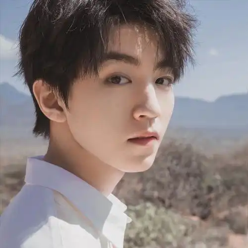 王俊凯被曝延毕易烊千玺滥用明星职权,tfboys到底怎么了