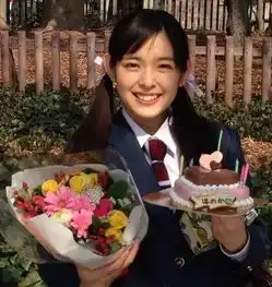 日本大明星栽倒在女高中生的校服上,还是穿过的