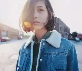 睡倒权志龙,美过angelababy,和王菲女儿窦靖童亲密出游,她是怎么做到的