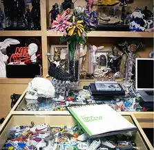 耐克老大的神秘办公室各种潮物横行