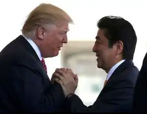 特朗普自称两百年一遇的贵宾,访日期间却被网友玩坏...