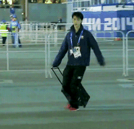羽生结弦比鹿晗蔡徐坤更俊美的容颜,央视主播说他值得所有的美好