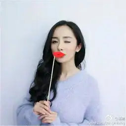 杨幂微博祝福霍心打错字被痛批