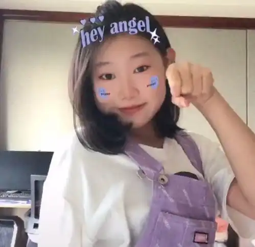 小沈阳15岁女儿近照曝光,打扮成熟越长越美,曾被网友嫌弃骂到哭