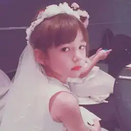 求大神们帮p一个300300的正方形,并且不超过32kb的图片呗,谢谢啦