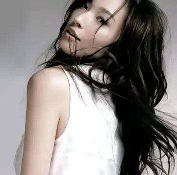 组图吴佩慈婚纱写真大扮银幕完美新娘