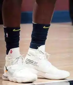 街头潮牌与sneaker联乘的下一个战场会是什么