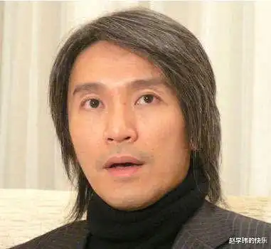 他因为丑被亲妈嫌弃,却被周星驰看中,最终一夜成名