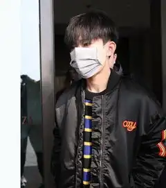 易烊千玺说到做到一句话粉丝扫光潮牌