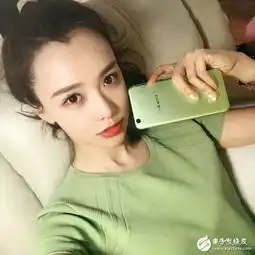 oppor9s遇上清新绿散发出富有生命力的时尚春意手机