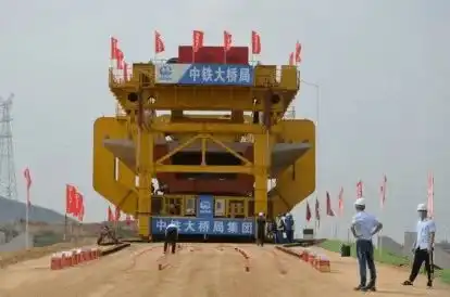 现场实拍潍烟高铁龙口段传来喜讯成功架设
