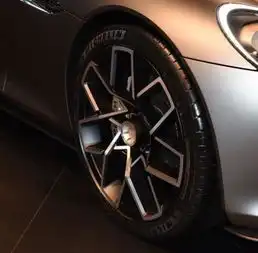 停产复出终被捧红3.5v6引擎前置后驱,回头率比7系还高