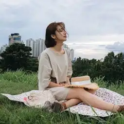 姐妹三个人的头像她是端庄的寻梦的灵魂