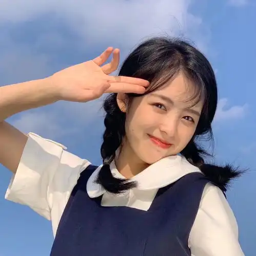 浪漫春天气息女生头像