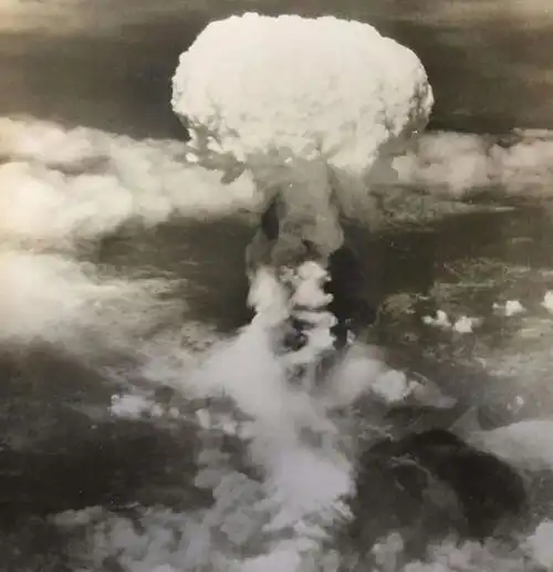 原子弹爆炸后百年内都不能住人,那为何日本的长崎广岛依旧住着人