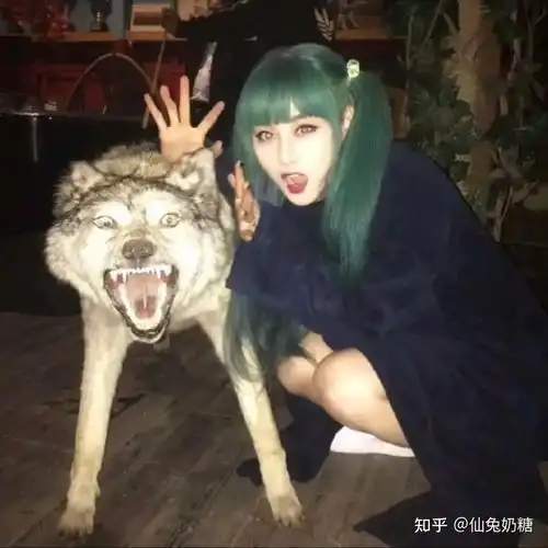 求kiko和秦风的情侣头像,就最近抖音火的那个,谢谢啦
