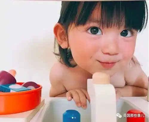 这个日本的小男孩是吃可爱多长大的吗看完他的照片,心都萌化了