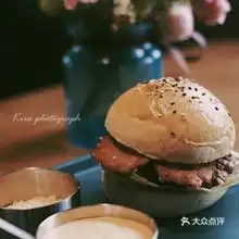 猫小姐的瀑布芝士汉堡好不好吃用户评价口味怎么样济南美食瀑布芝士汉堡实拍图片大众点评