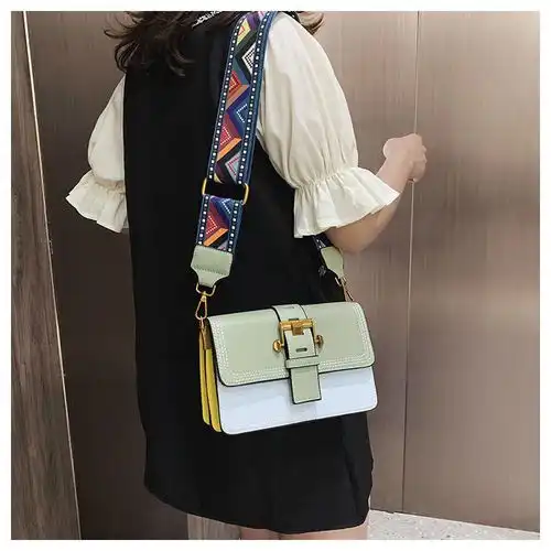 迪阿伦网红小包包女2020新款春夏潮ins斜挎链条港风时尚简约小方包
