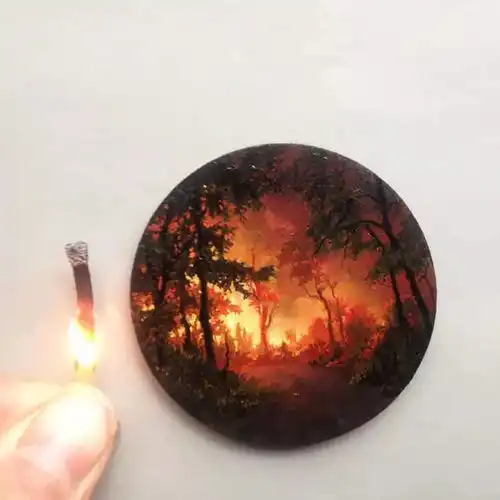 认真画画的态度,看看她的速写本
