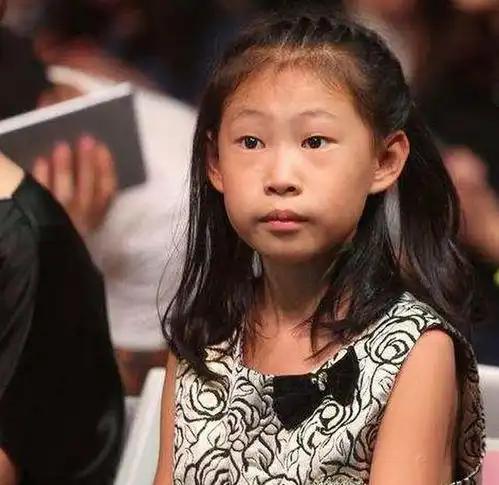 小沈阳全家近照曝光,老婆美成孔孝真,女儿美到不敢认