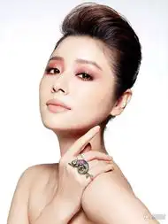 林心如新写真曝光精致妆容表情魅惑