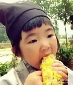 姐姐grace潮装街拍大长腿瞩目这些萌娃居然越长大腿越长