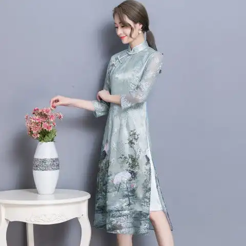 如此精致高雅的旗袍裙真的少见,偷偷给妈妈买件,端庄显瘦又减龄