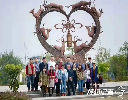 特约记者行荆州土生土长的雕塑怪才