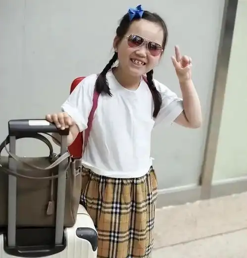 王宝强晒女儿手写的鼓励信,被质疑是马蓉给女儿的代笔