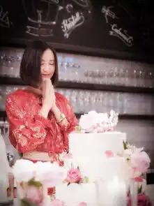张歆艺嫁了你想知道她婚礼穿了哪些美衣吗