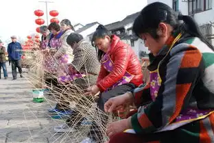 火树银花元夕夜,彩灯万盏熠霞流