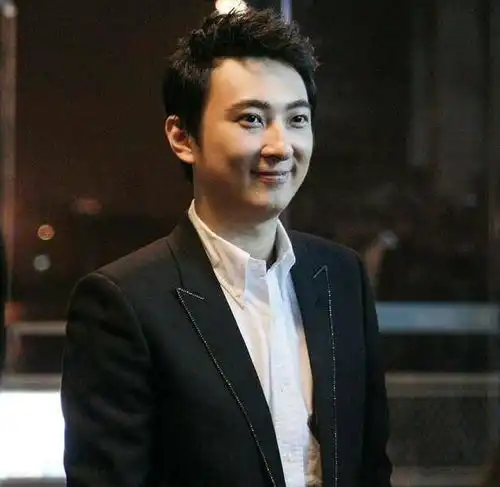 同是口无遮拦,两人的遭遇却差很多,关键时候还得看实力